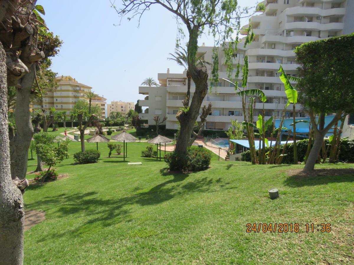 Benal Beach Apartment ベナルマデナ エクステリア 写真