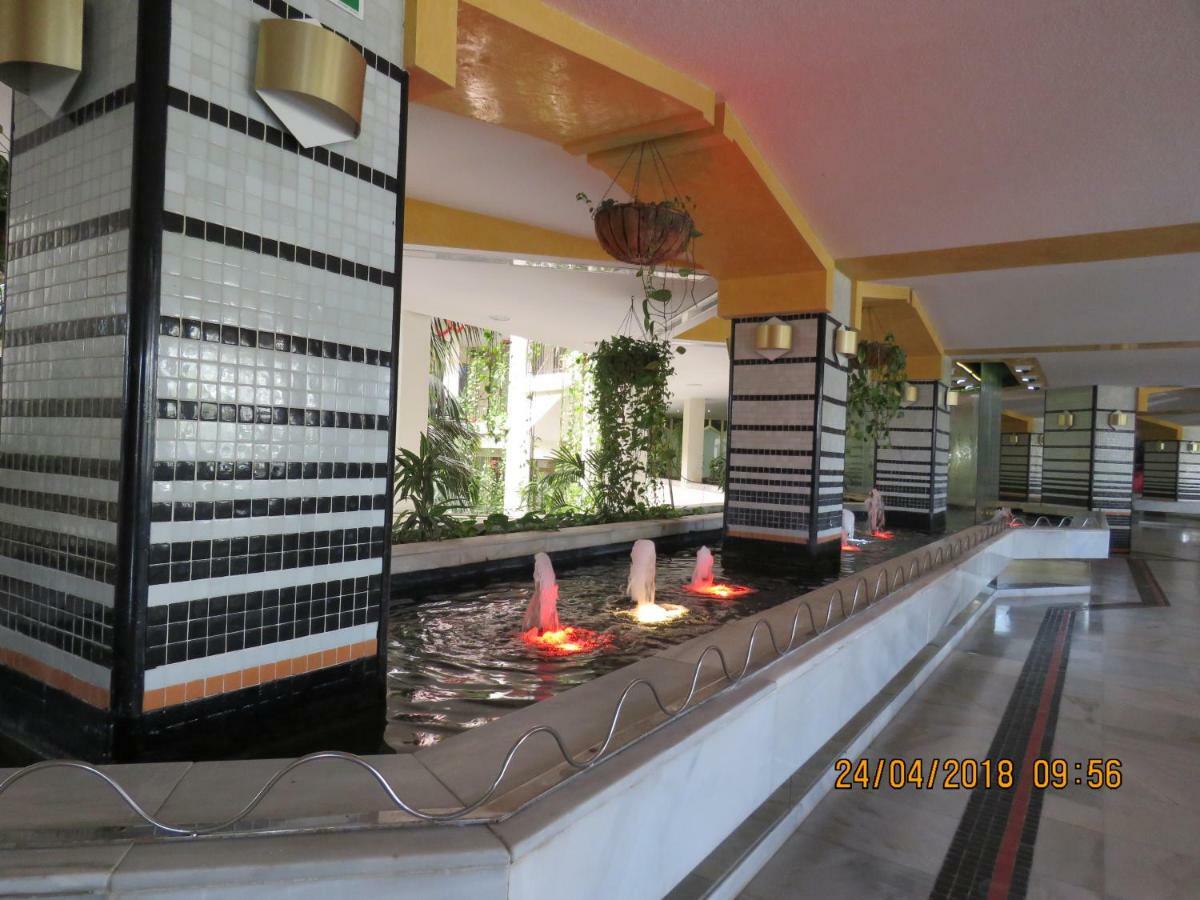 Benal Beach Apartment ベナルマデナ エクステリア 写真